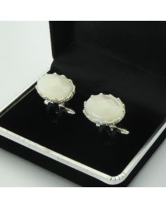 E2-1018 Manchetknopen - Edelsteen Ovaal Gefaceteerd Schelp Parelmoer Kartelrand 1.jpg